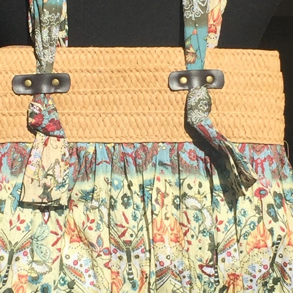 Fabric and grass bohemian handbag - Picture 3 of 6